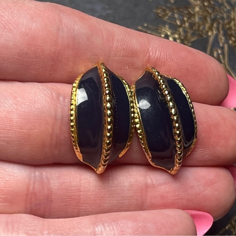 Vintage 90s 1990s Chunky Gold and Dark Blue Enamel Earrings D3